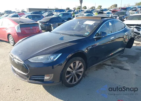 2014 Tesla Model S из США, поврежденный, VIN 5YJSA1S15EFP28925